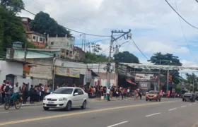 Fila para cancelar contribuição sindical em SG 'dobra' o quarteirão; vídeo