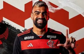 Flamengo acerta renovação com zagueiro Fabrício Bruno