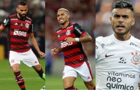 Flamengo negocia com Corinthians para trocar dois jogadores por um