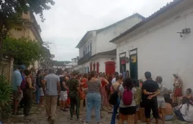 Flip: para além dos livros, evento movimenta Paraty mesmo com tempo nublado