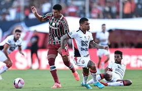 Fluminense perde para o Vitória, em Salvador, e vê voltar a ameaça do Z-4