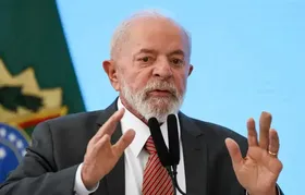 Hemorragia não afeta função cerebral do presidente, diz médico de Lula