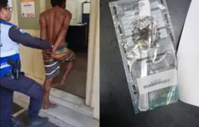 Homem ameaça pedestres com faca e é detido em Niterói