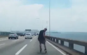 Homem atravessa Ponte Rio-Niterói de patins; confira vídeo