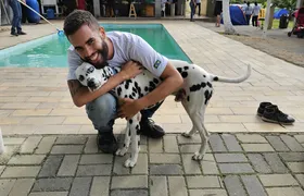 Homem procura seu cachorro desaparecido em Manilha, há dois meses