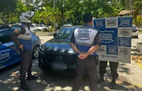 Homem que devia pensão alimentícia é preso com carro clonado em Niterói