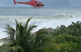 Idoso morre após se afogar na Praia de Camboinhas