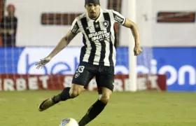 Lesão de Eduardo preocupa Botafogo e cirurgia não está descartada