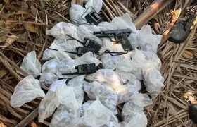 Mais de mil pinos de cocaína são encontrados em comunidade em Cabo Frio