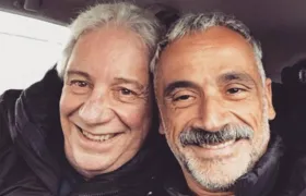 Marcos Nanini é fotografado em passeio ao lado do marido Fernando Libonati