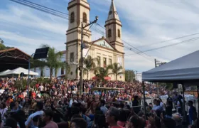 Missa de Corpus Christi reúne milhares de devotos em São Gonçalo