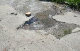 Moradores de Colubandê reclamam de vazamento de água; vídeo