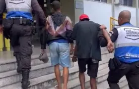 Moradores de rua são presos no Centro de Niterói por furto à loja em Icaraí