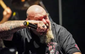 Morre Paul Di'Anno, ex-vocalista do Iron Maiden, aos 66 anos