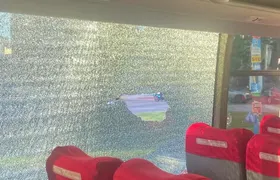 Ônibus de torcedores do Botafogo é apedrejado antes de jogo contra o Peñarol