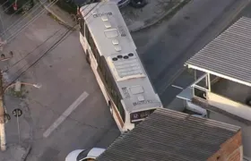 Ônibus é sequestrado durante operação policial na Zona Norte do Rio