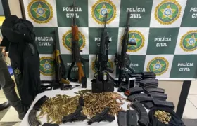 PM apreende quatro fuzis com suspeito de integrar milícia de Zinho
