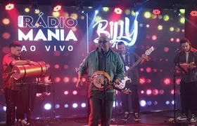 Pagodeiro Billy faz show inédito na Rádio Mania cantando seus maiores hits