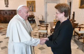 Papa Francisco recebe ex-presidente Dilma Rousseff no Vaticano