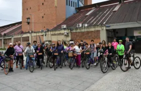 Pedalada Lilás em Niterói chama a atenção para o combate à violência contra a mulher