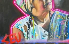 Pintor gonçalense homenageia líder quilombola assassinada em quadro