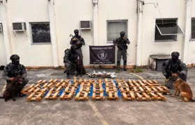 Polícia Militar apreende uma tonelada de drogas em escola na Maré