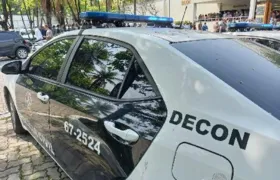 Polícia interdita clínica de estética irregular em shopping de luxo na Zona Oeste do Rio