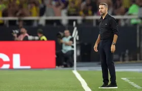 Preleção emocionante do técnico Artur Jorge, antes de jogo contra o Penãrol, anima jogadores do Botafogo