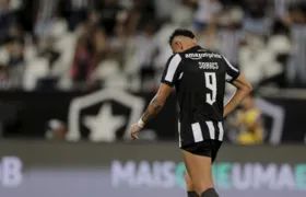 Tiquinho Soares desfalca o Botafogo por, pelo menos, um mês