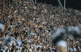 Torcedora do Botafogo leva soco no rosto em partida no Nilton Santos