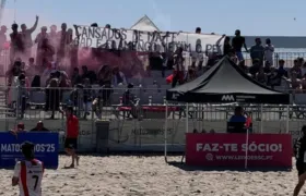 Torcida do Leixões, de Portugal, protesta contra parceria com Flamengo