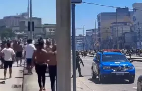 Torcidas de Fluminense e Botafogo brigam antes de jogo no Rio; vídeo