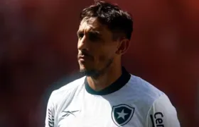 Treinador do Botafogo, comunica que Damián Suárez não faz mais parte dos planos