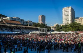 Tricolores lotam Laranjeiras para assistir semifinal do Fluminense no Mundial