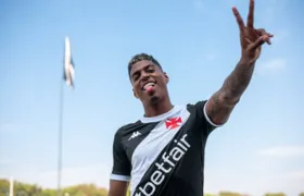 Vasco anuncia contratação de atacante colombiano