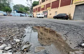 Vazamento de água preocupa moradores de São Gonçalo