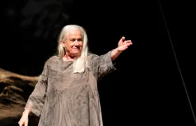 Vera Holtz está de volta a Niterói com 'Ficções' no Teatro da UFF