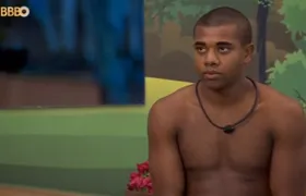 Vídeo de Davi, do BBB24, sendo excluído por brothers viraliza na web