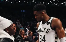 Vini Jr ganha camisa e tênis de estrela da NBA