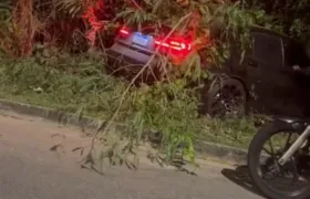 Zagueiro do Vasco sofre acidente de carro