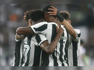 No Nilton Santos, Botafogo vence o Vitória pela Copa do Brasil