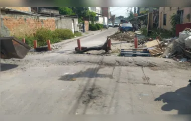 PM retira barricadas do tráfico na Trindade, em São Goinçalo