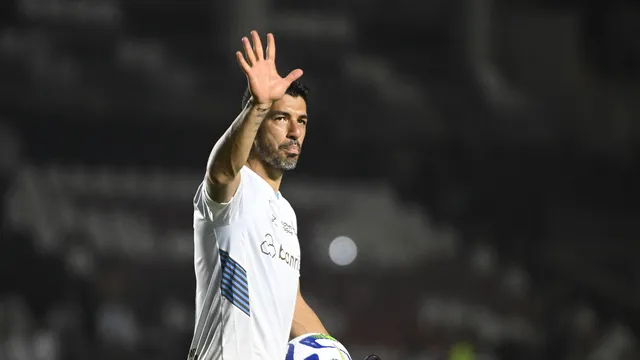 Por que o jogo Botafogo x Grêmio hoje acontece em São Januário?