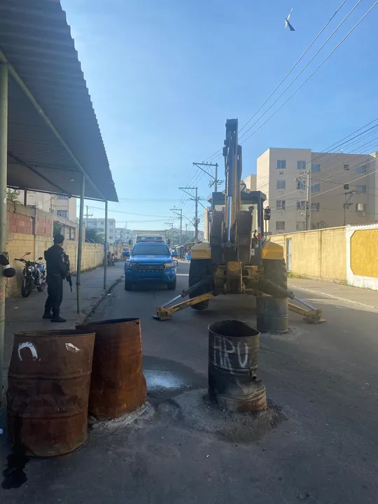 As equipes atuaram em diversos pontos do bairro