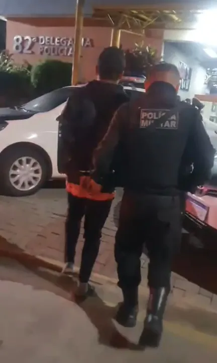 O homem foi autuado por lesão corporal e permaneceu preso