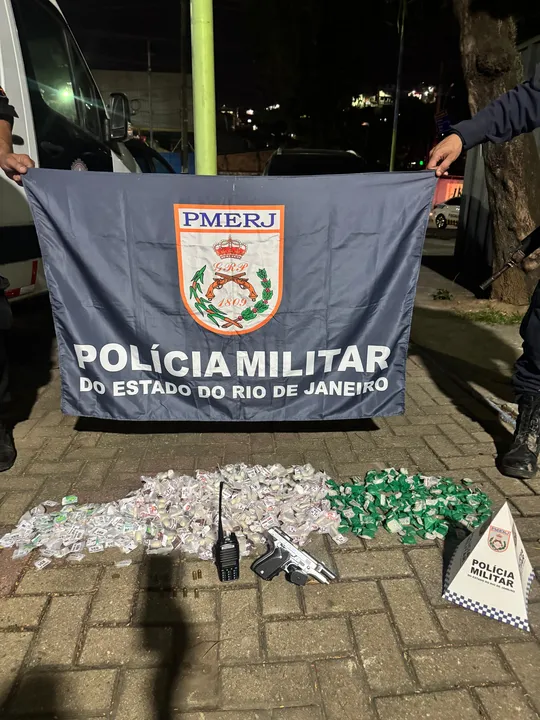 O caso foi registrado na 73ª DP (Neves), onde o adolescente foi apreendido e o material ficou à disposição da Justiça
