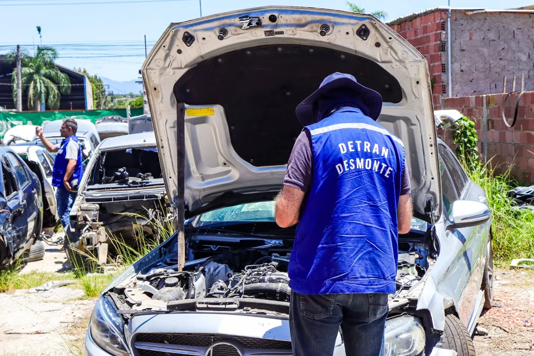 Desde setembro, é obrigatório às empresas credenciadas junto ao Detran cadastrarem todo o material à venda