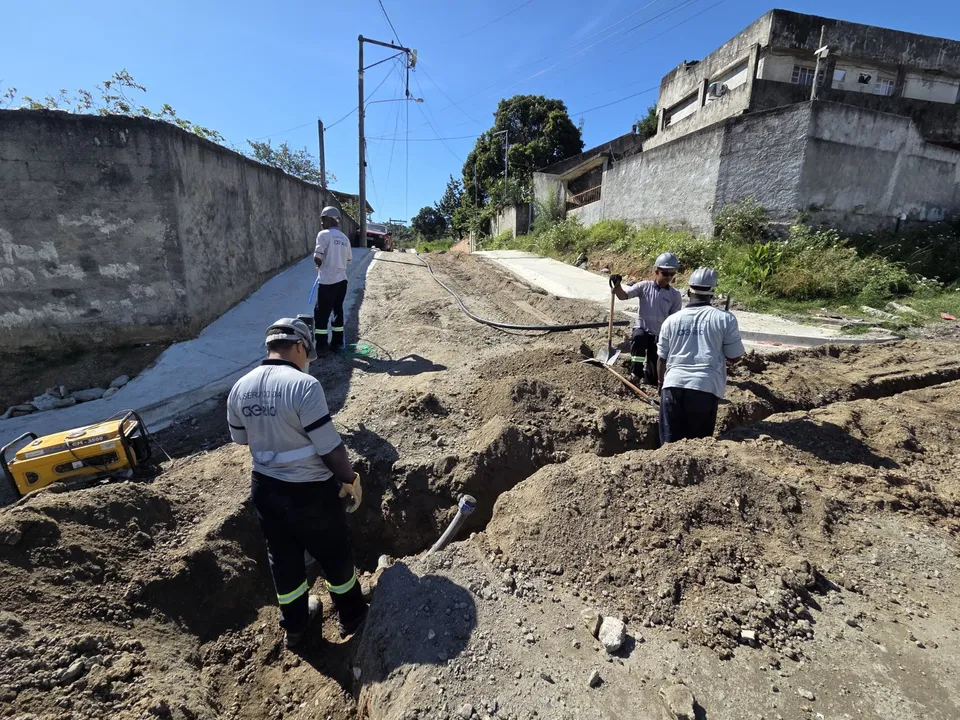 A obra no bairro Sacramento é apenas uma das intervenções que a concessionária entrega ao município de São Gonçalo