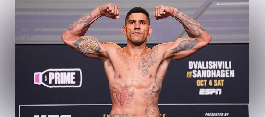 Alex Poatan enfrenta Magomed Ankalaev no UFC 320