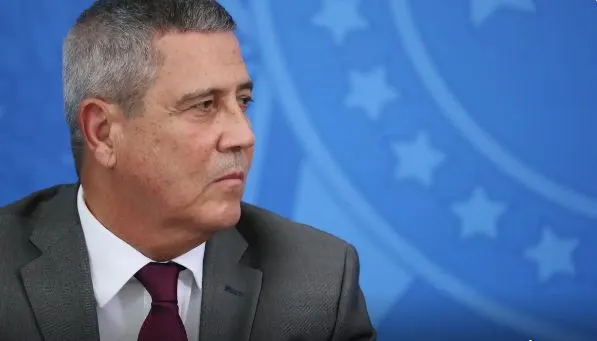 Braga Netto seguirá preso após determinação do ministro Alexandre de Moraes